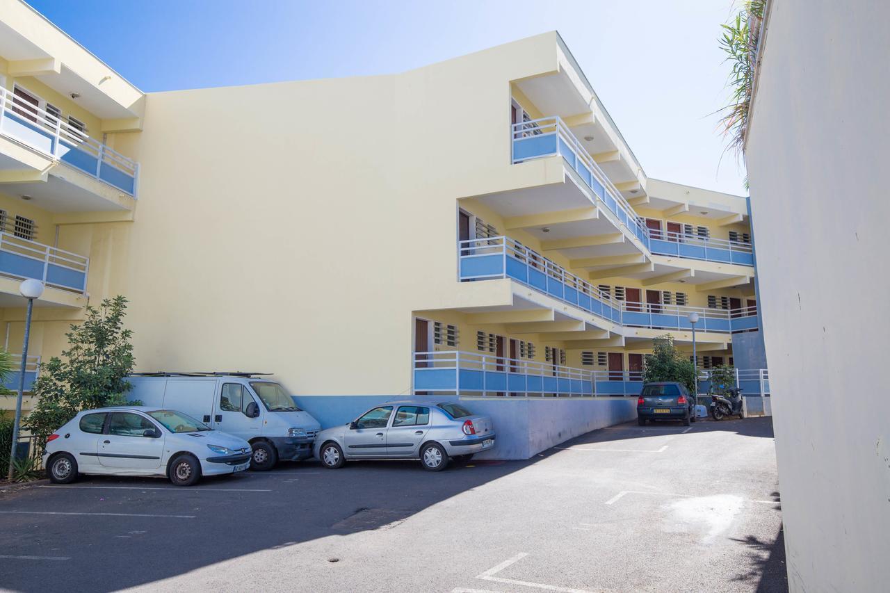 Apt 5 Min A Pied Centre Ville Saint-Gilles-les Bains Exterior foto